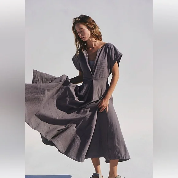 knee length dresses for ladies Elegant Janelle Midi Dress in Black - Perfect for Any Occasion main image 1
